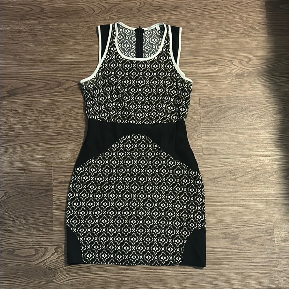 Black and White Sleeveless Dress
